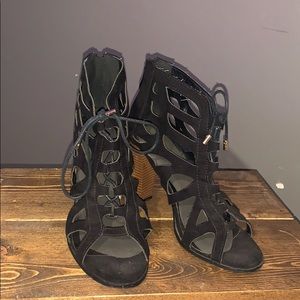 Super cute black heels